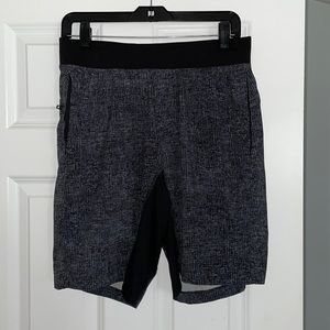 Lululemon T.H.E. Linerless Shorts 9” || Black / Grey || Size M